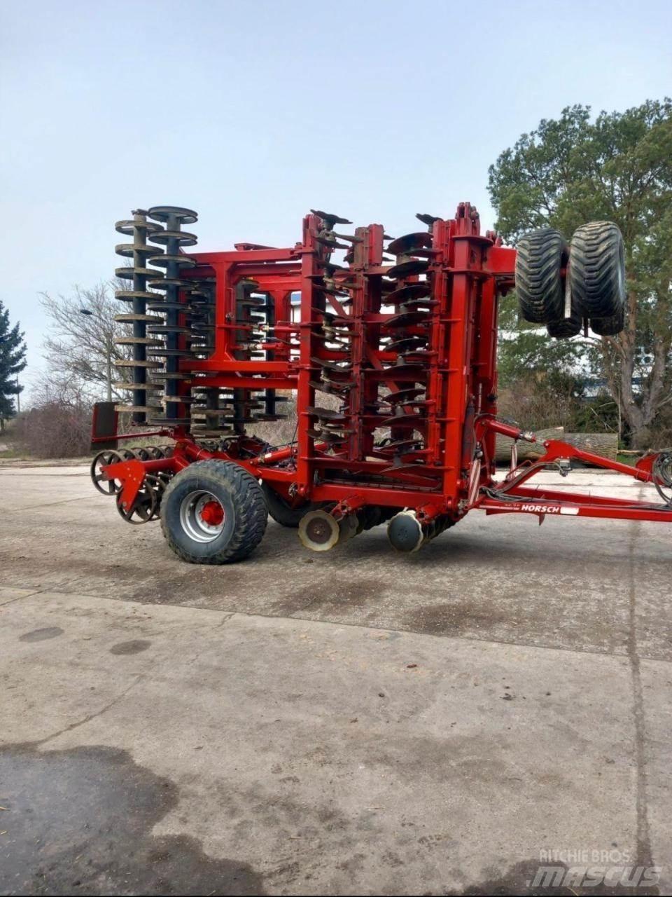 Horsch Joker 12 RT Talířové brány