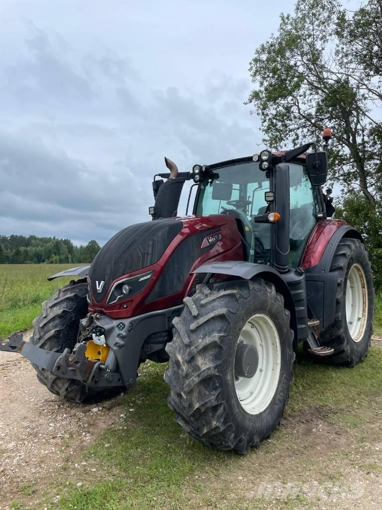 Valtra T 234 V Traktory