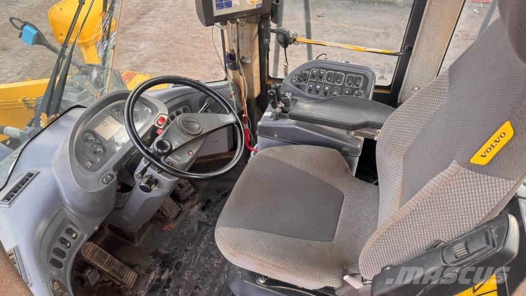 Komatsu WA 500-6 Kolové nakladače