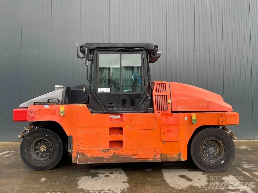 Dynapac CP224 Pneumatikové válce