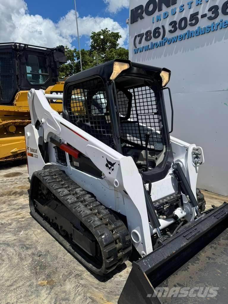 Bobcat T 590 Smykem řízené nakladače