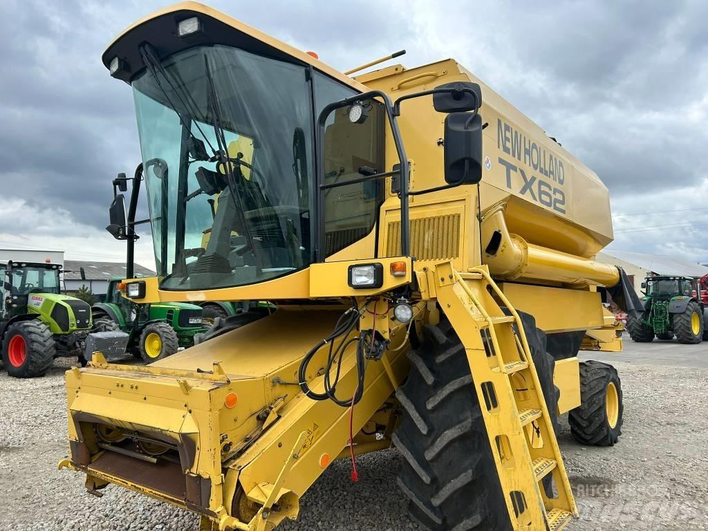 New Holland TX 62 Sklízecí mlátičky
