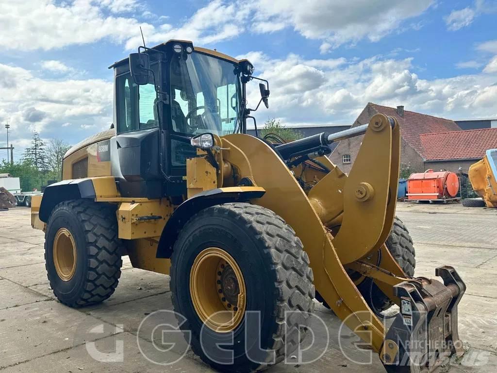 CAT 938M Kolové nakladače