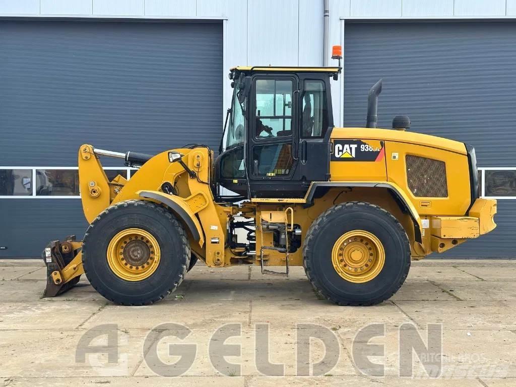 CAT 938M Kolové nakladače