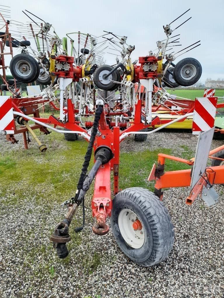 Pöttinger hit 12.14t Obraceče a shrabovače sena