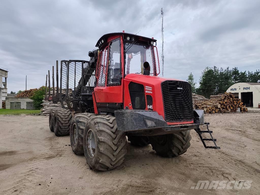 Komatsu 845 TX Vyvážecí traktory