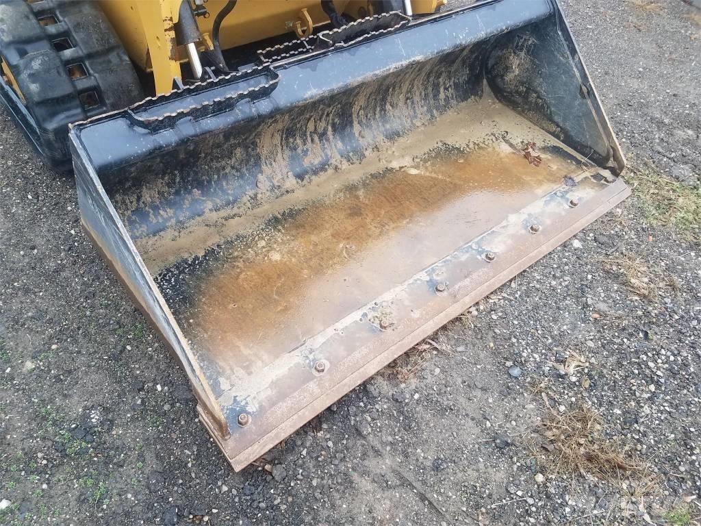 CAT 249D Smykem řízené nakladače