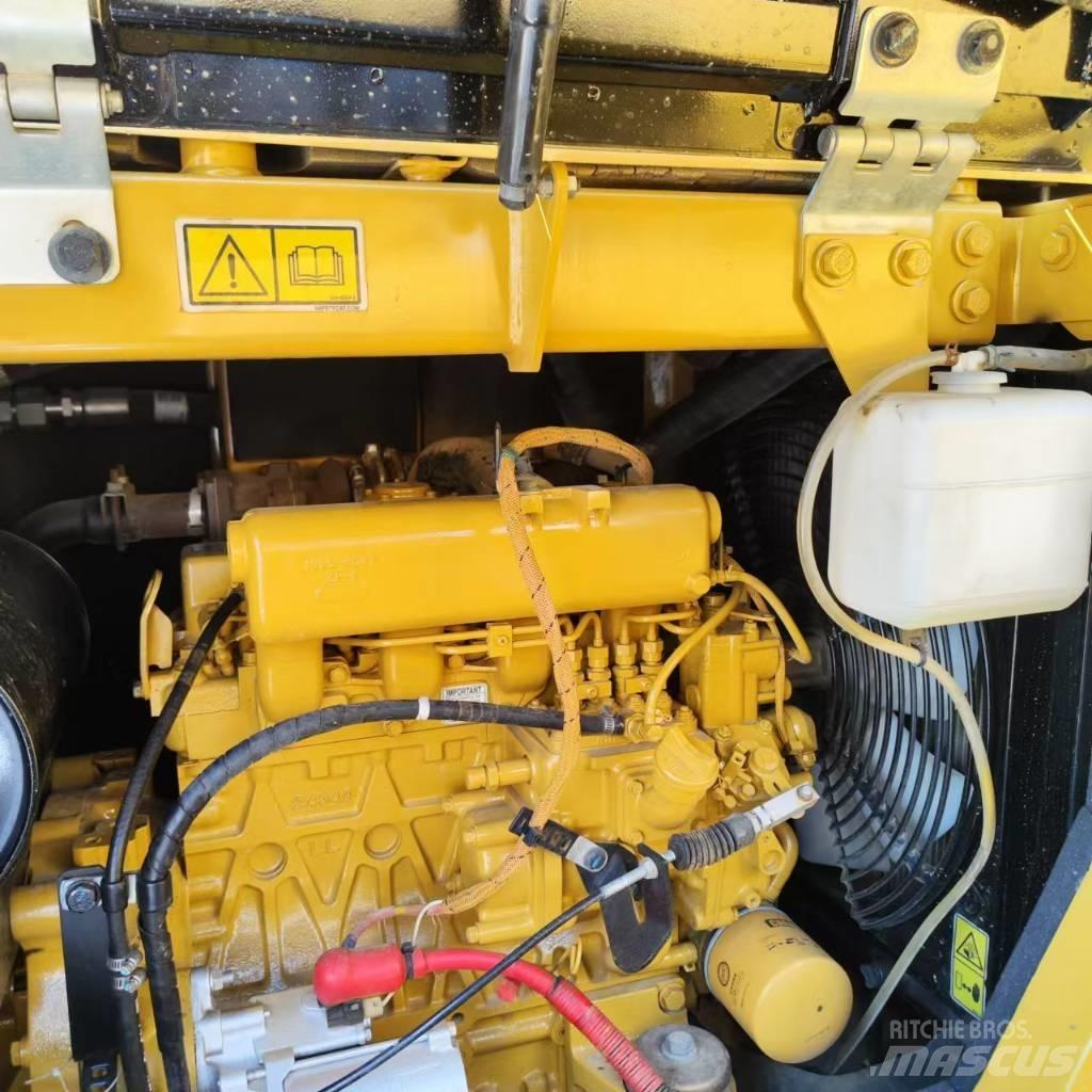CAT 306 Pásová rýpadla