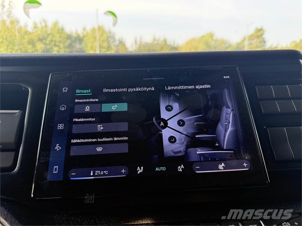 Scania R590 8x4 Hákový nosič kontejnerů