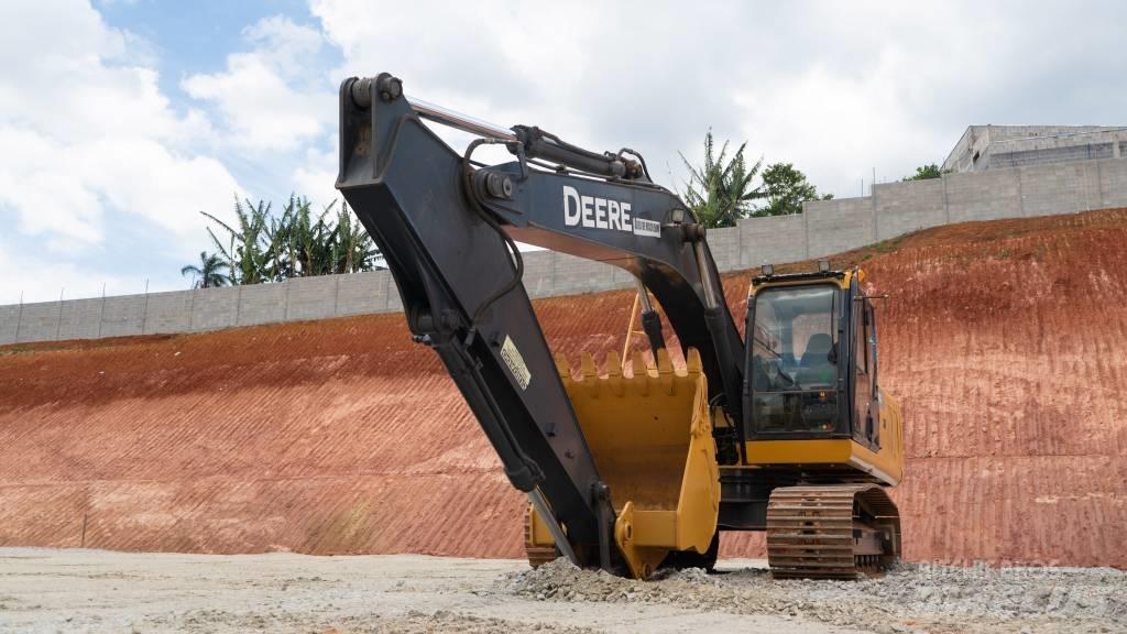 John Deere 210 G Pásová rýpadla