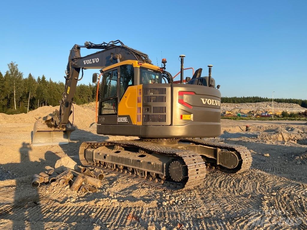 Volvo EC 235 EL Pásová rýpadla