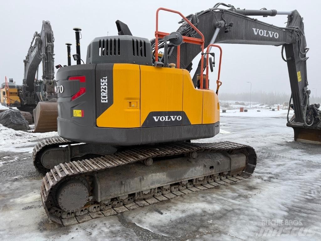 Volvo EC 235 EL Pásová rýpadla