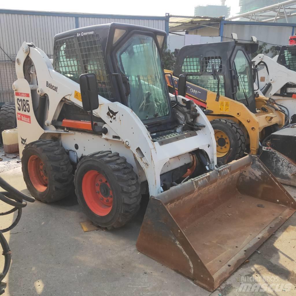 Bobcat S185 Smykem řízené nakladače
