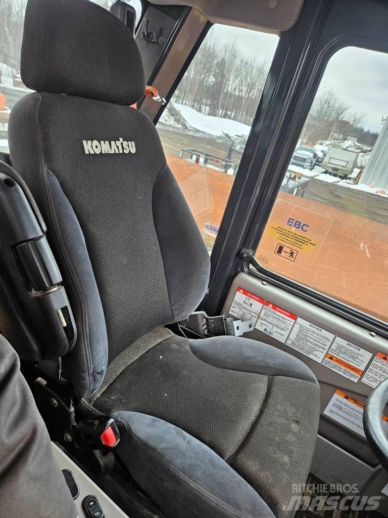 Komatsu HD465-8 Vyklápěcí dempry