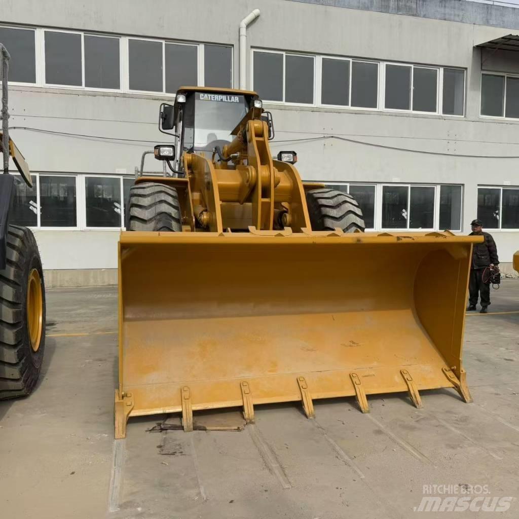 CAT 966 H Kolové nakladače