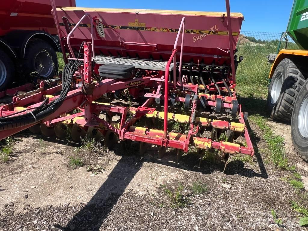 Väderstad Rapid400C Kombinované secí stroje