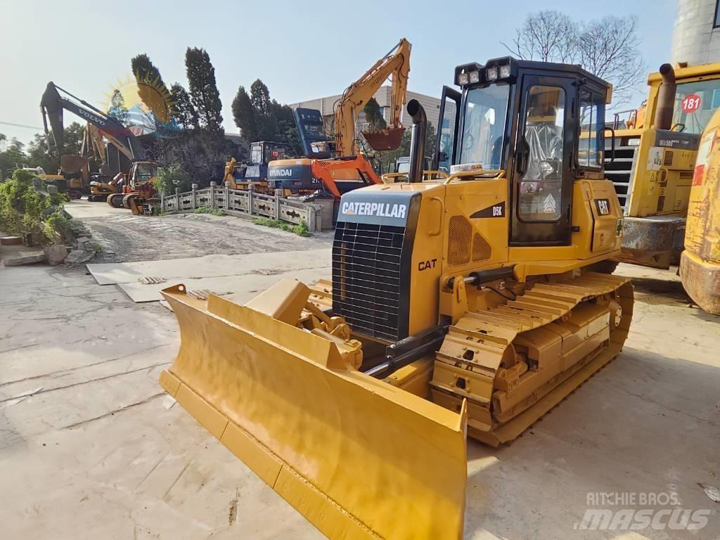 CAT D 5 K Pásové dozery
