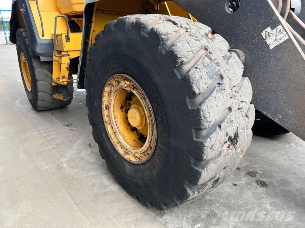 Volvo L180G Kolové nakladače