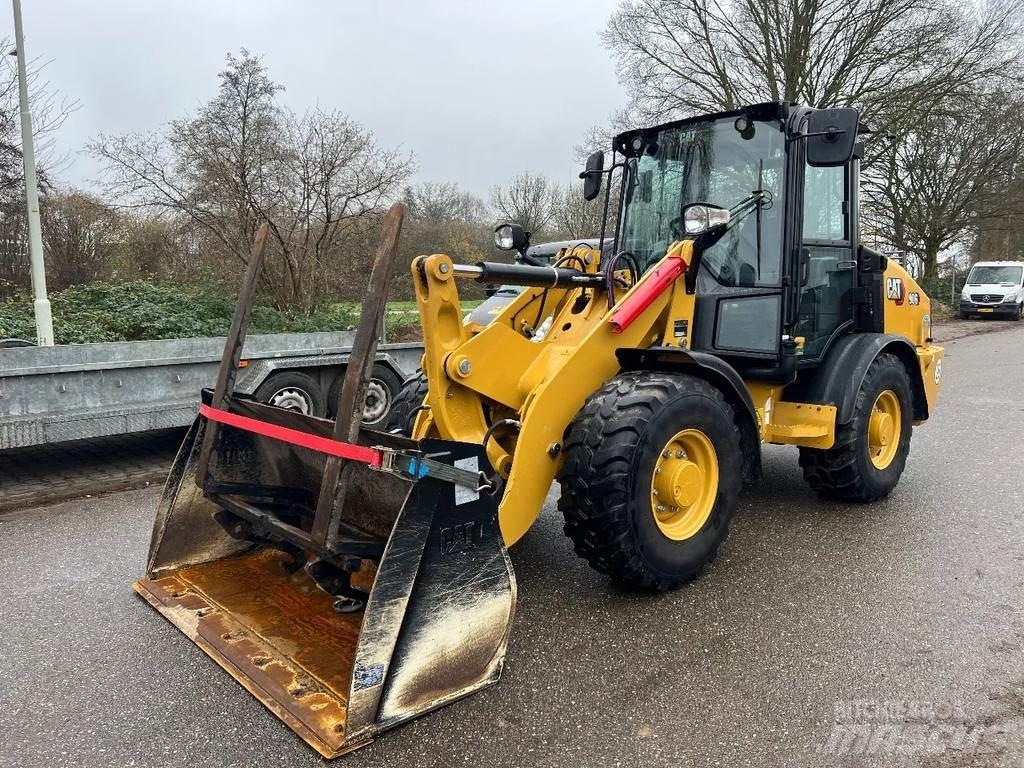 CAT 906 Next Gen Kolové nakladače