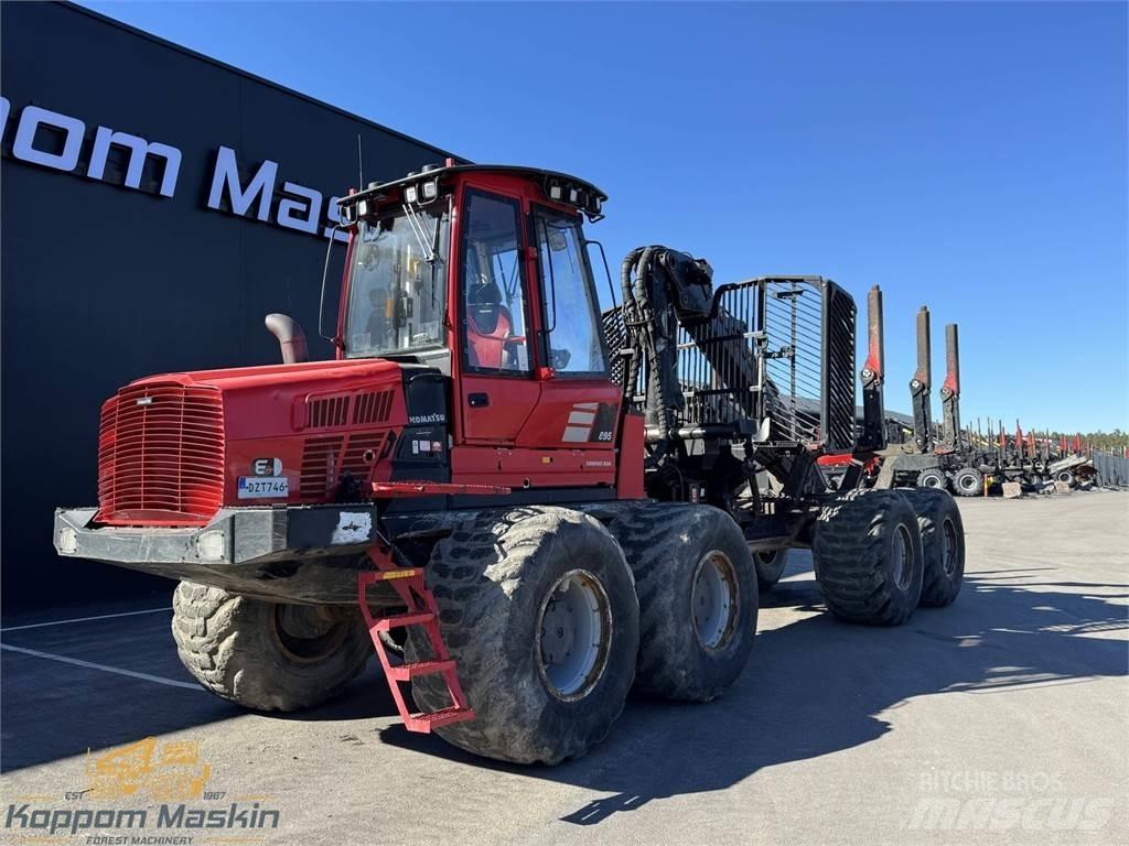 Komatsu 895 Vyvážecí traktory