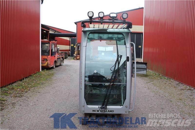 New Holland WE150C Kabiny a interiér