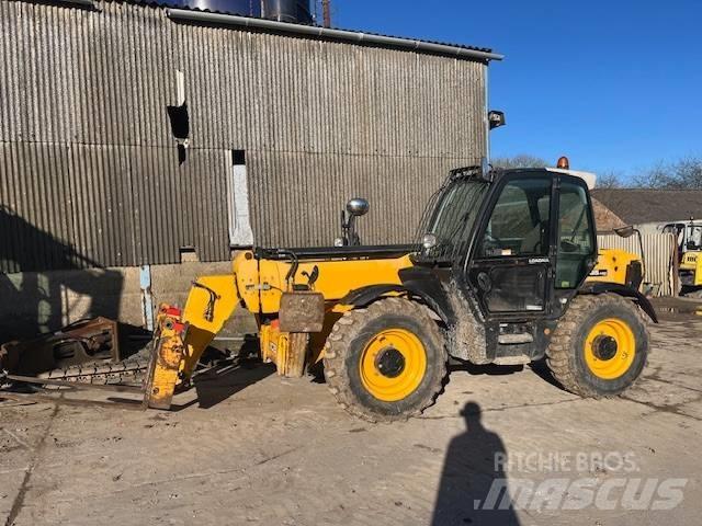 JCB 535-140 Teleskopické manipulátory