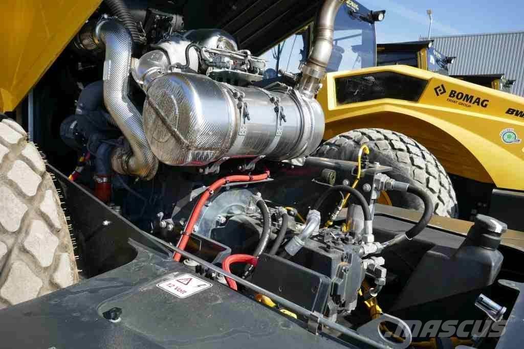 Bomag BW 213 D-5 Půdní kompaktory