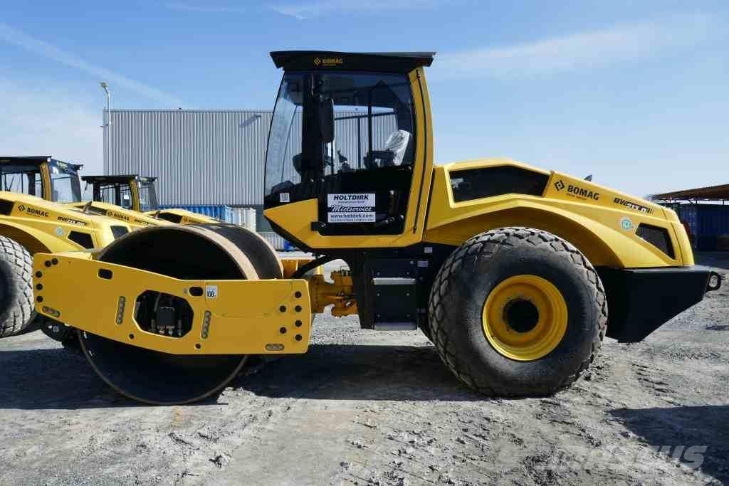 Bomag BW 213 D-5 Půdní kompaktory