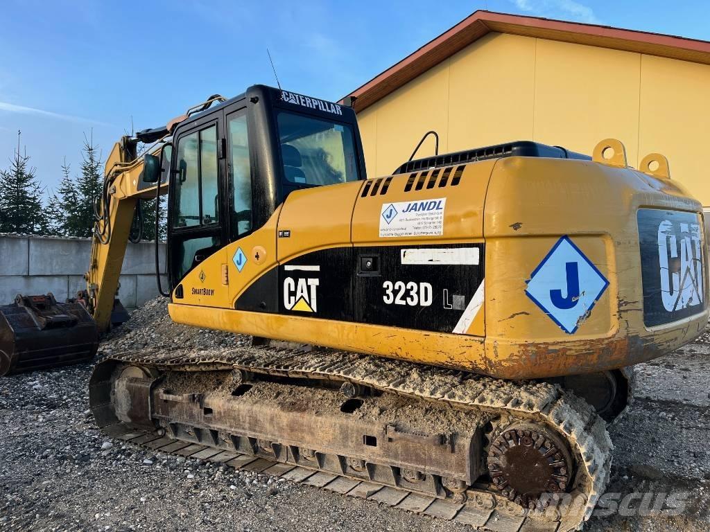 CAT 323 D L Pásová rýpadla