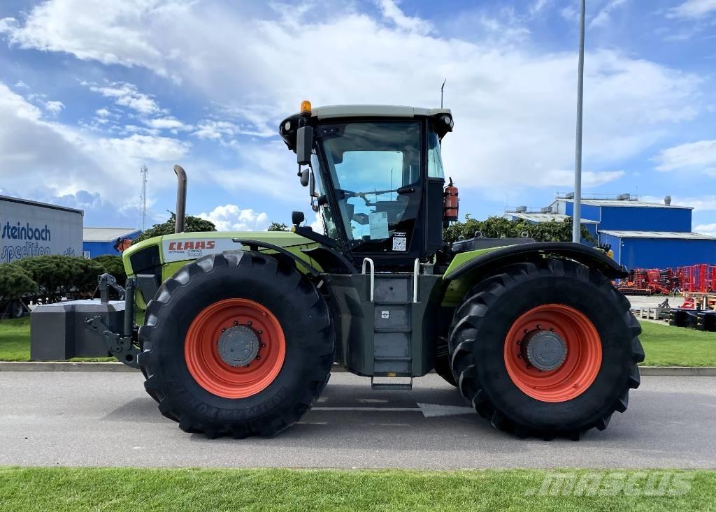 CLAAS Xerion 3800 Traktory
