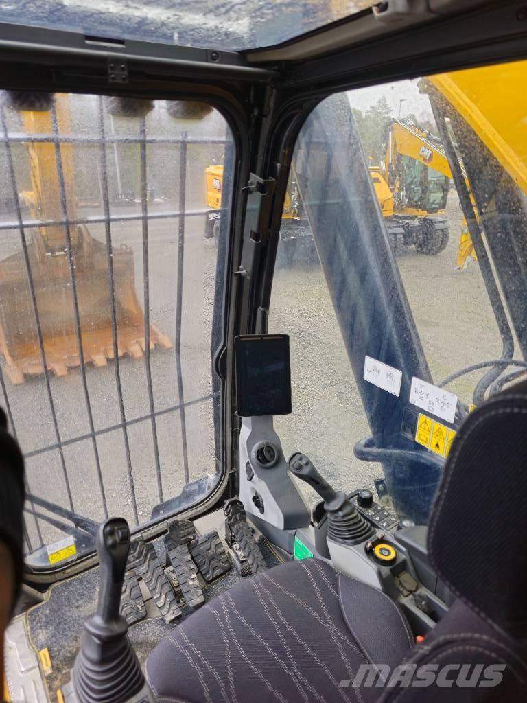 CAT 374 Pásová rýpadla