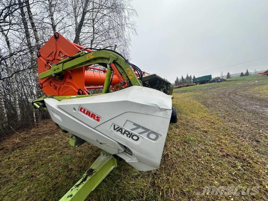 CLAAS Lexion 670 Sklízecí mlátičky