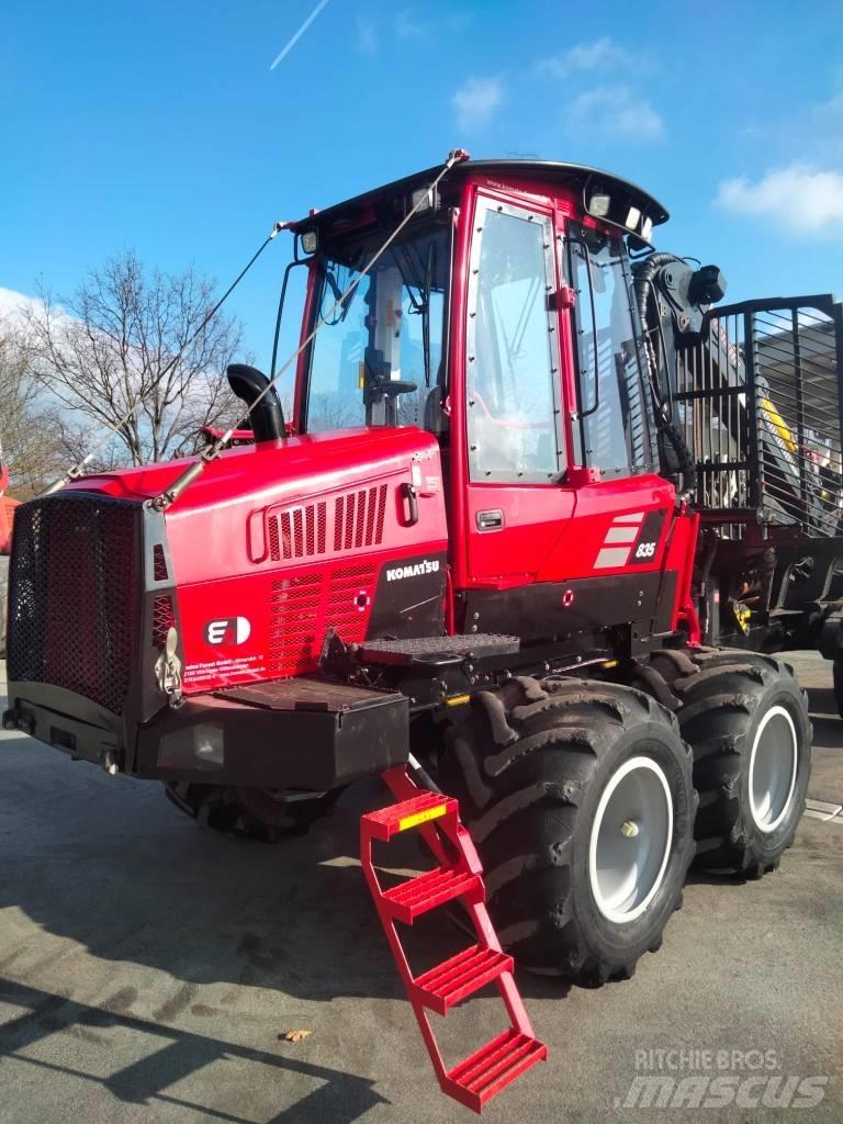 Komatsu 835 Vyvážecí traktory