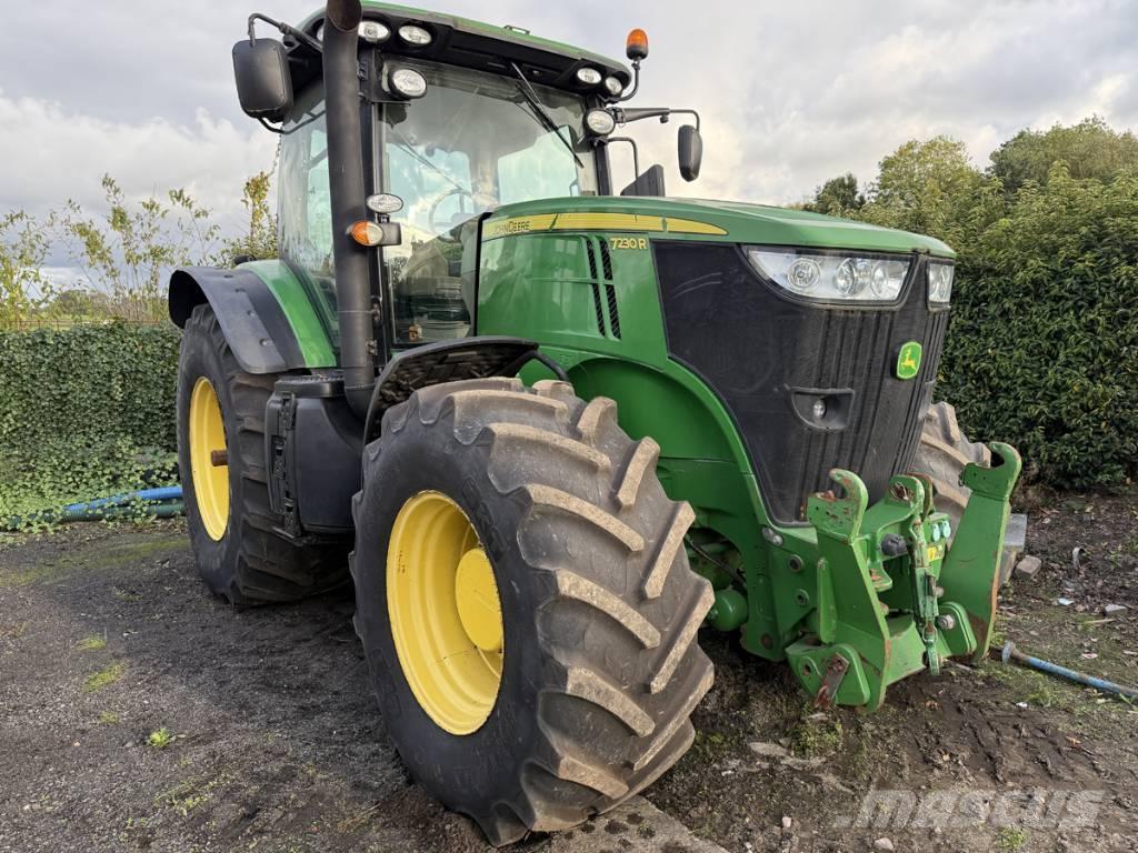 John Deere 7230 R Traktory