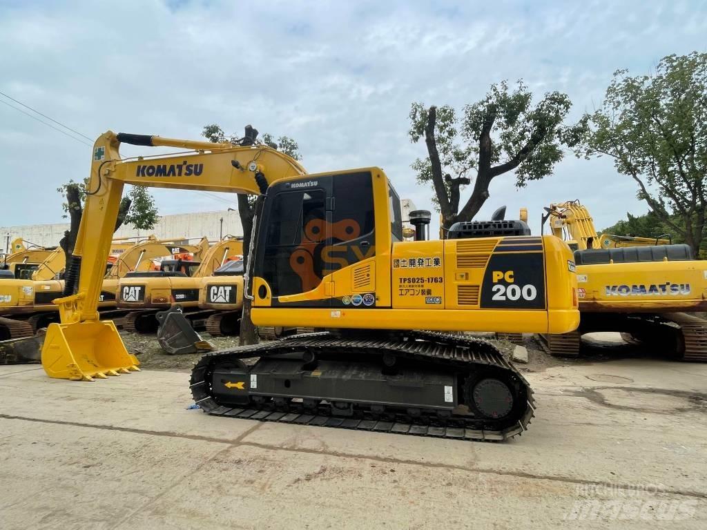 Komatsu PC 200-8 Pásová rýpadla