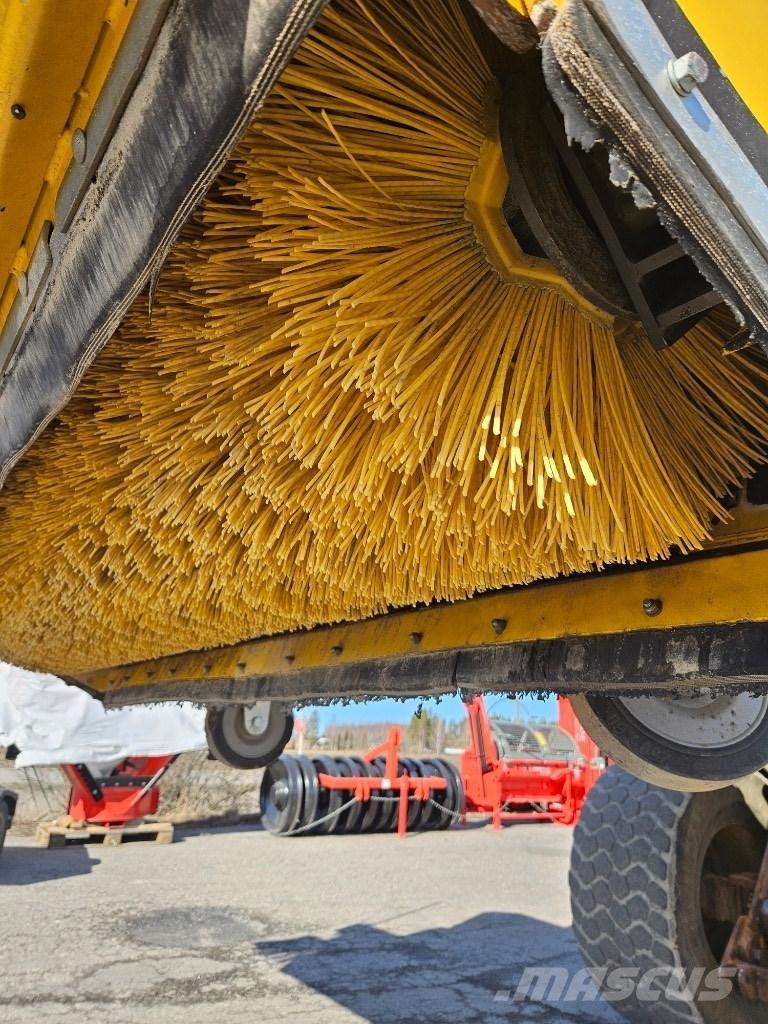 Vama EHK 2000 Zametací stroje