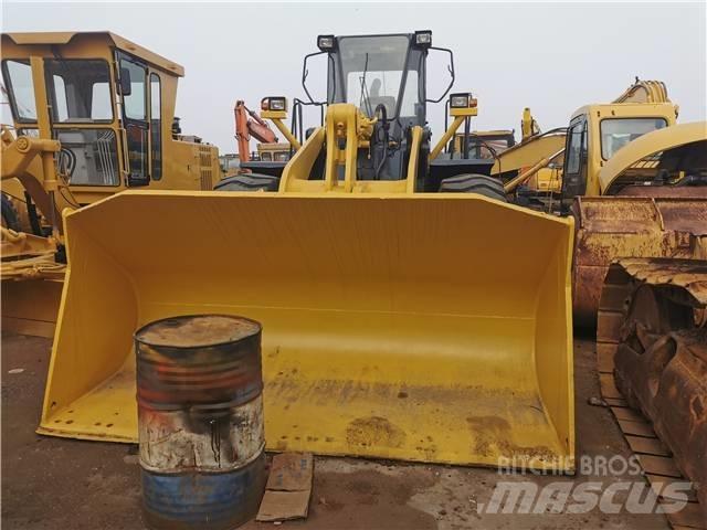 Komatsu WA470 Kolové nakladače