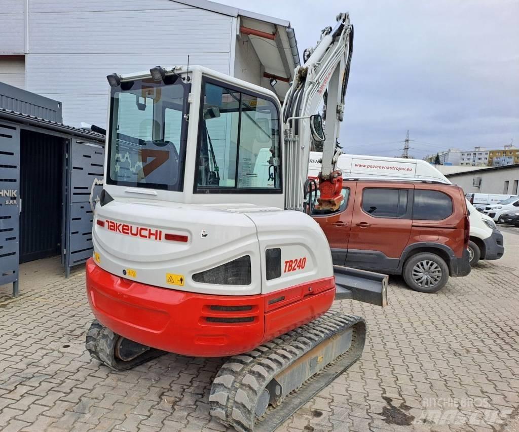 Takeuchi TB 240 Mini rýpadla < 7t