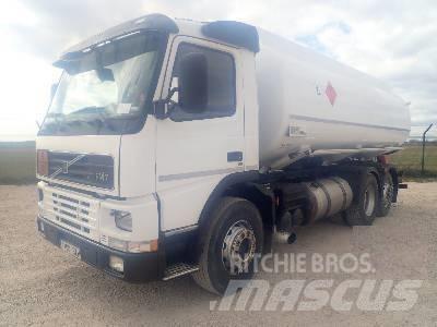 Volvo FM 7 6X2 Cisternové vozy