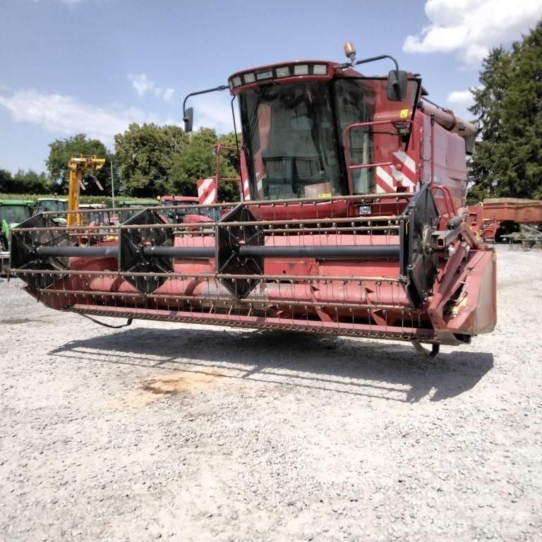 Case IH 2366E Sklízecí mlátičky