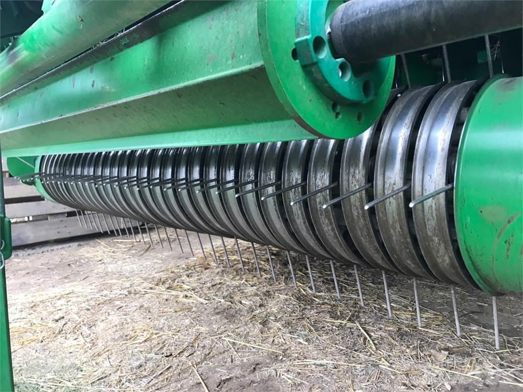 John Deere 990 Lis na válcové balíky