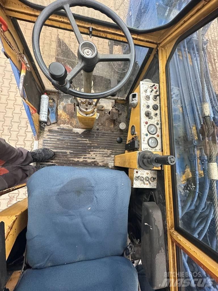Sennebogen 212 Ostatní zdvihací technika