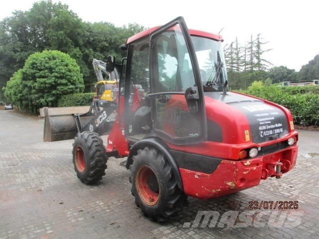 JCB 406 T4 Kolové nakladače