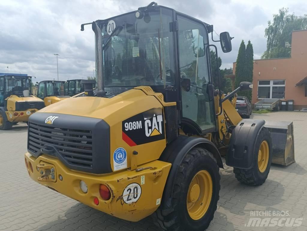 CAT 908M Kolové nakladače