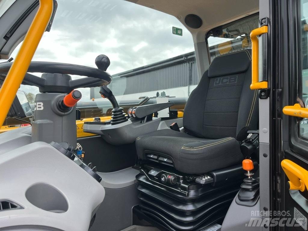 JCB 536-95 Teleskopické manipulátory