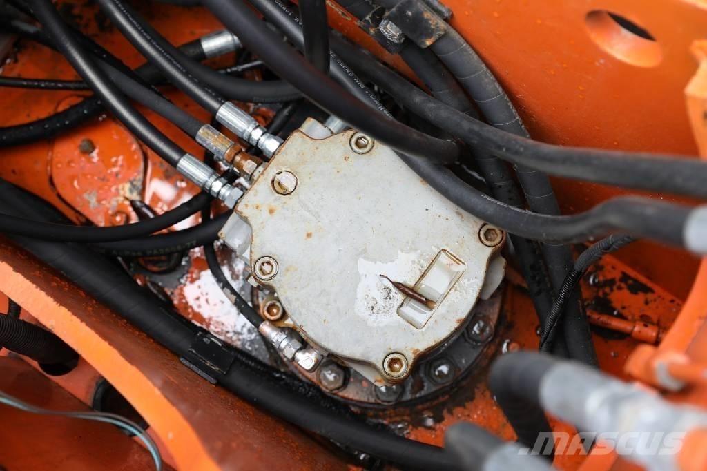 Hitachi ZX 60 Pásová rýpadla