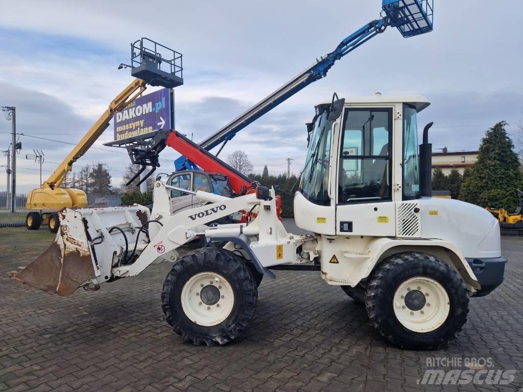 Volvo L 30 B Kolové nakladače
