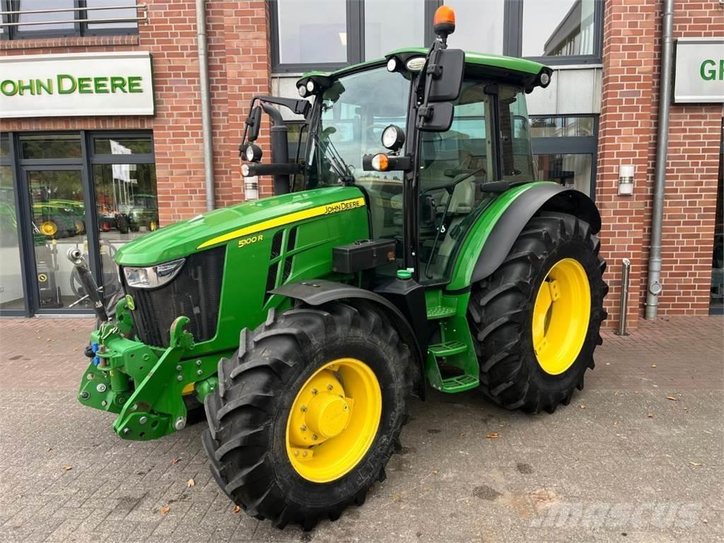 John Deere 5100R Traktory