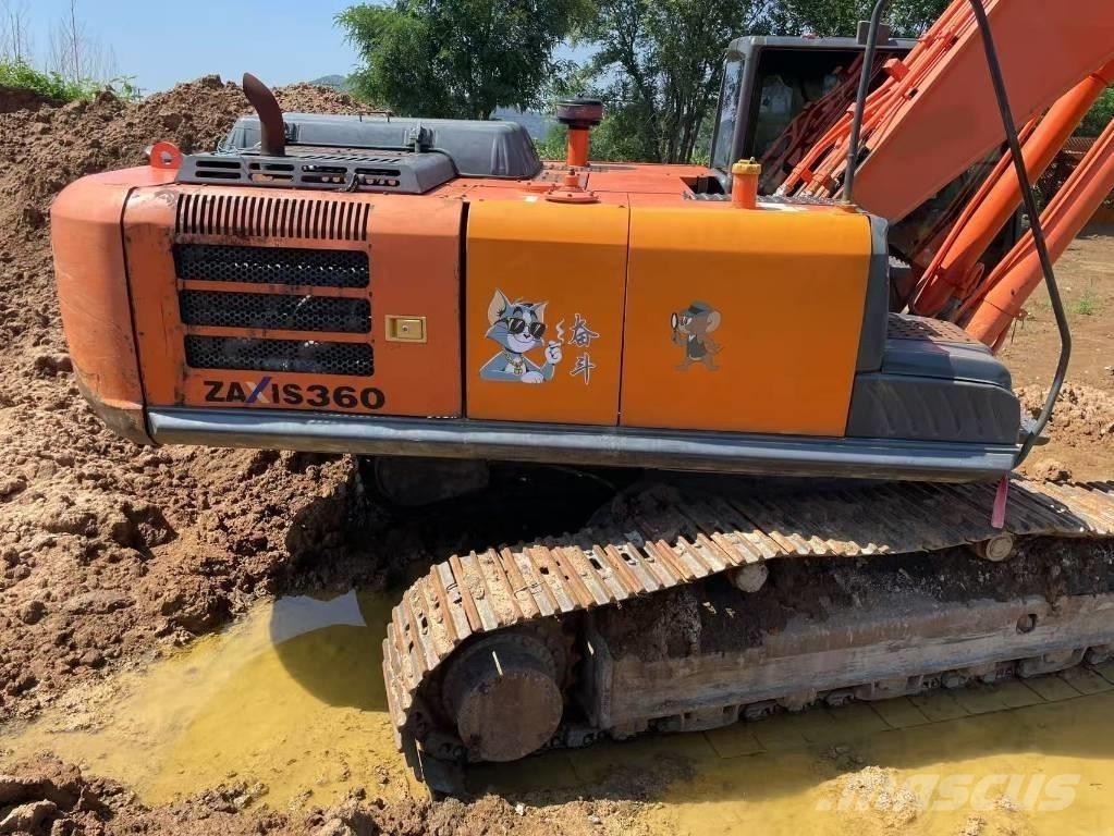 Hitachi ZX 360 Pásová rýpadla