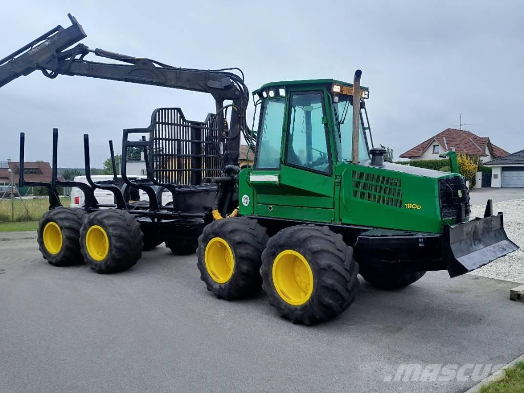 John Deere 1110 D Vyvážecí traktory
